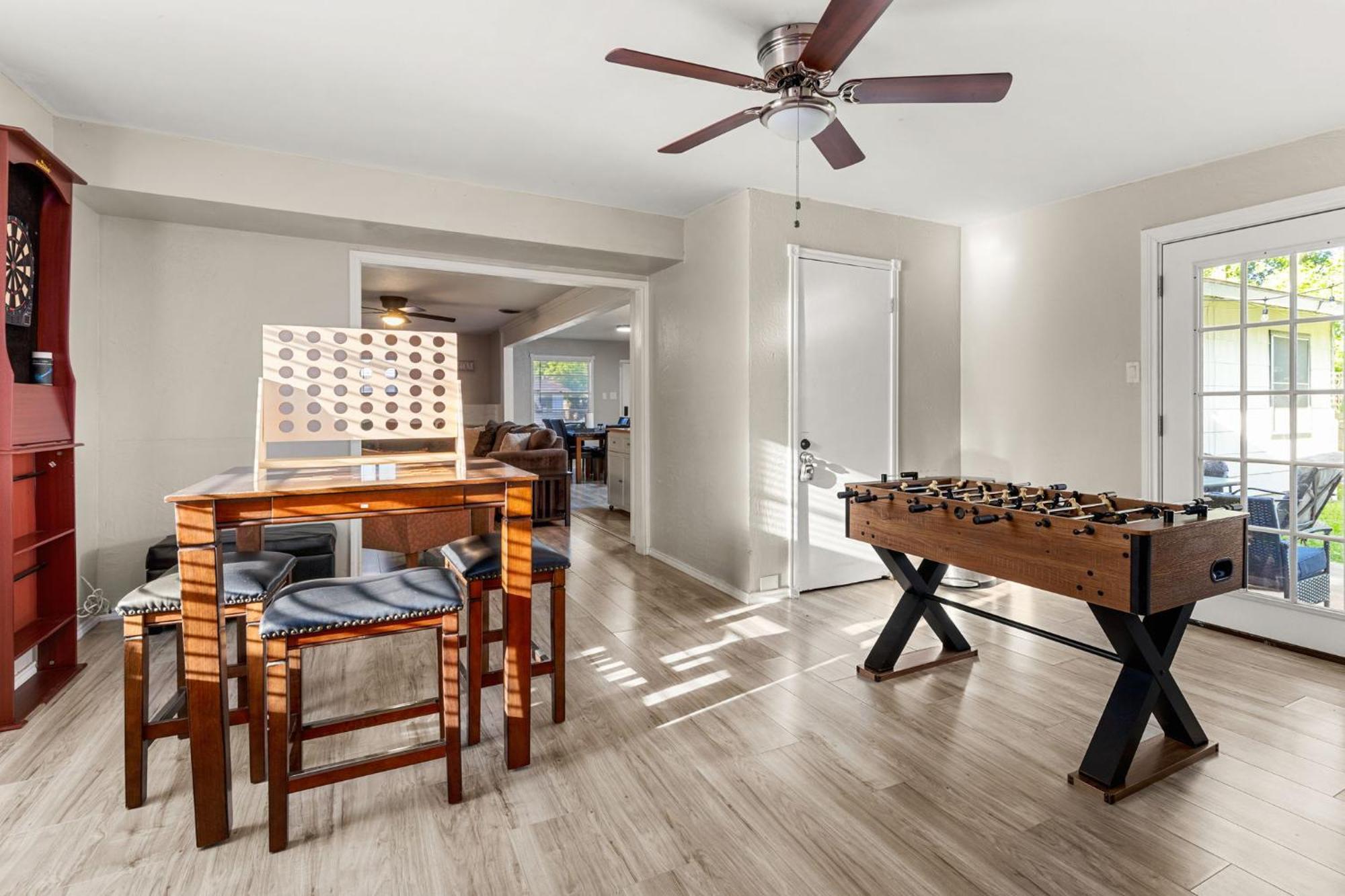 Cozy 3 Bedroom With Hot Tub 2 Min Away From Lackland San Antonio Ngoại thất bức ảnh